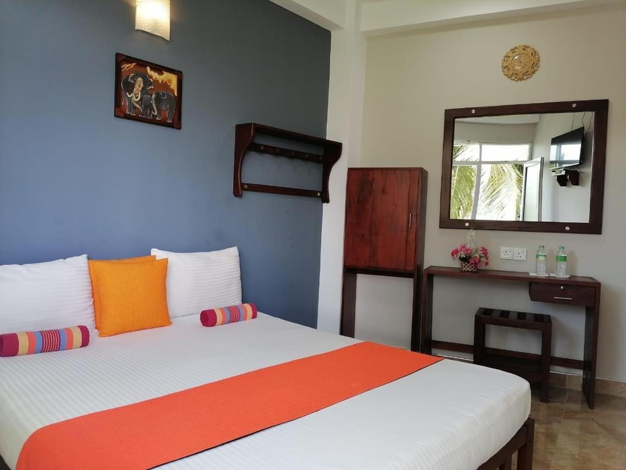 Mountain View Hotel Kandy Ngoại thất bức ảnh